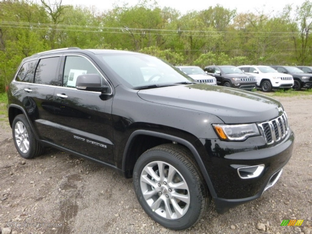 2017 Grand Cherokee Limited 4x4 - Diamond Black Crystal Pearl / Black photo #7