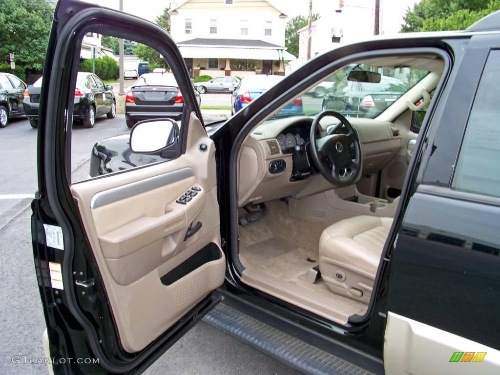2005 Mountaineer V8 AWD - Black / Medium Dark Parchment photo #11