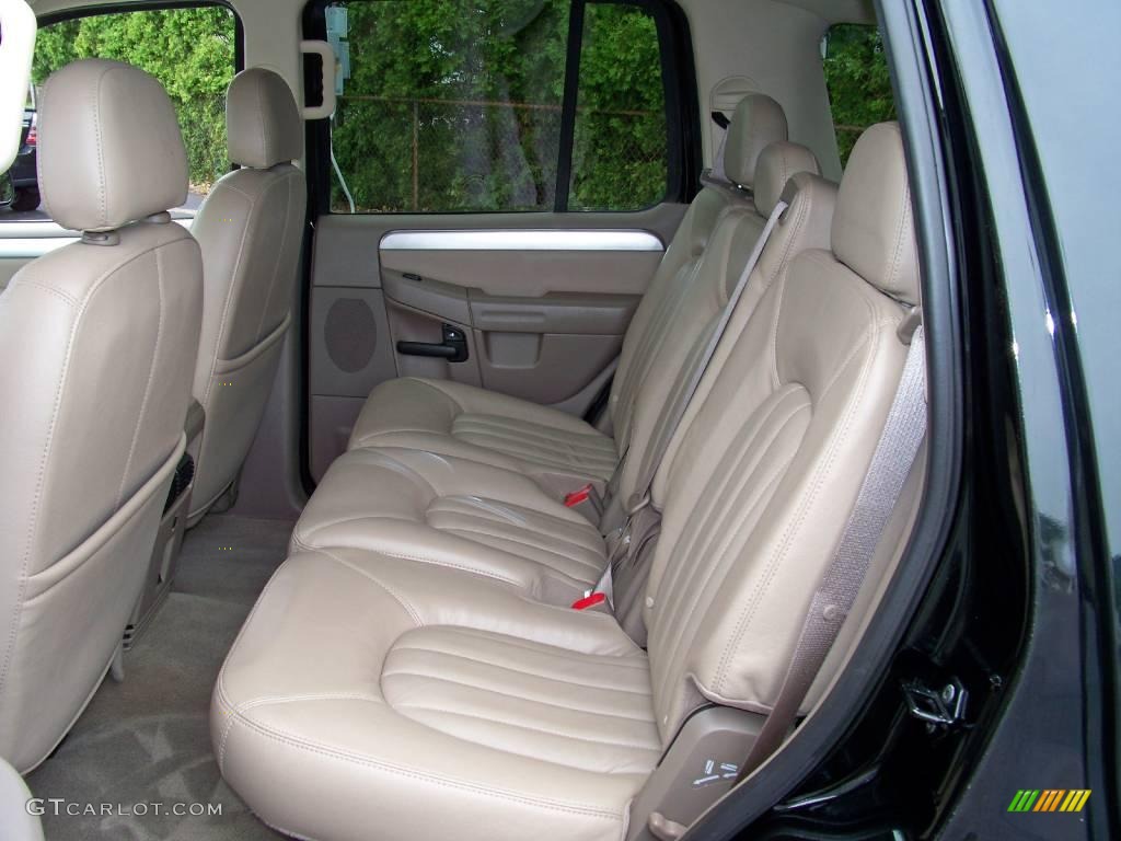 2005 Mountaineer V8 AWD - Black / Medium Dark Parchment photo #15