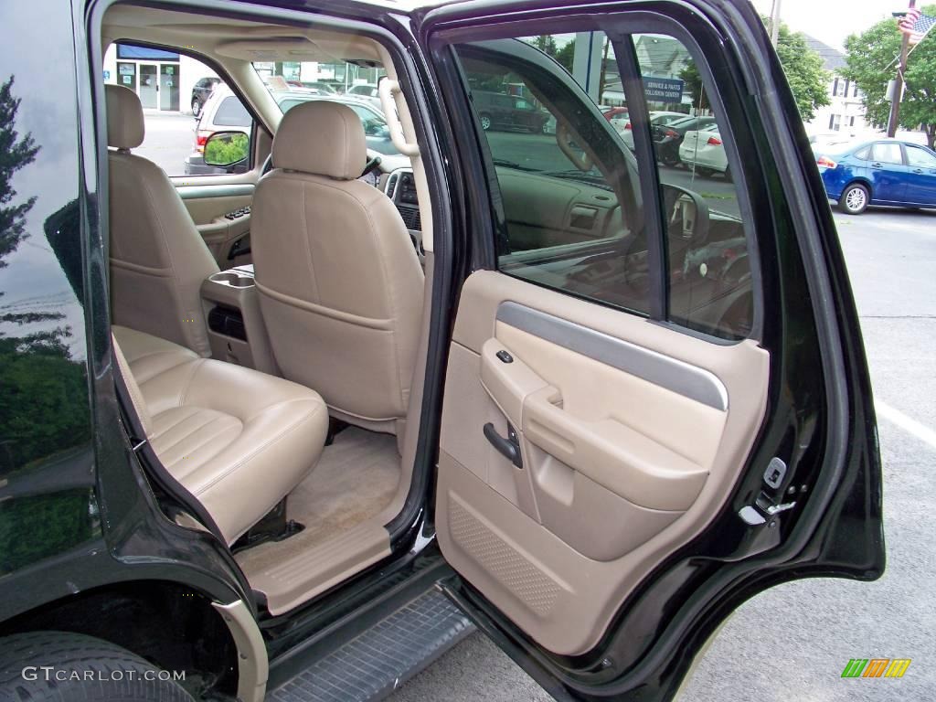 2005 Mountaineer V8 AWD - Black / Medium Dark Parchment photo #16