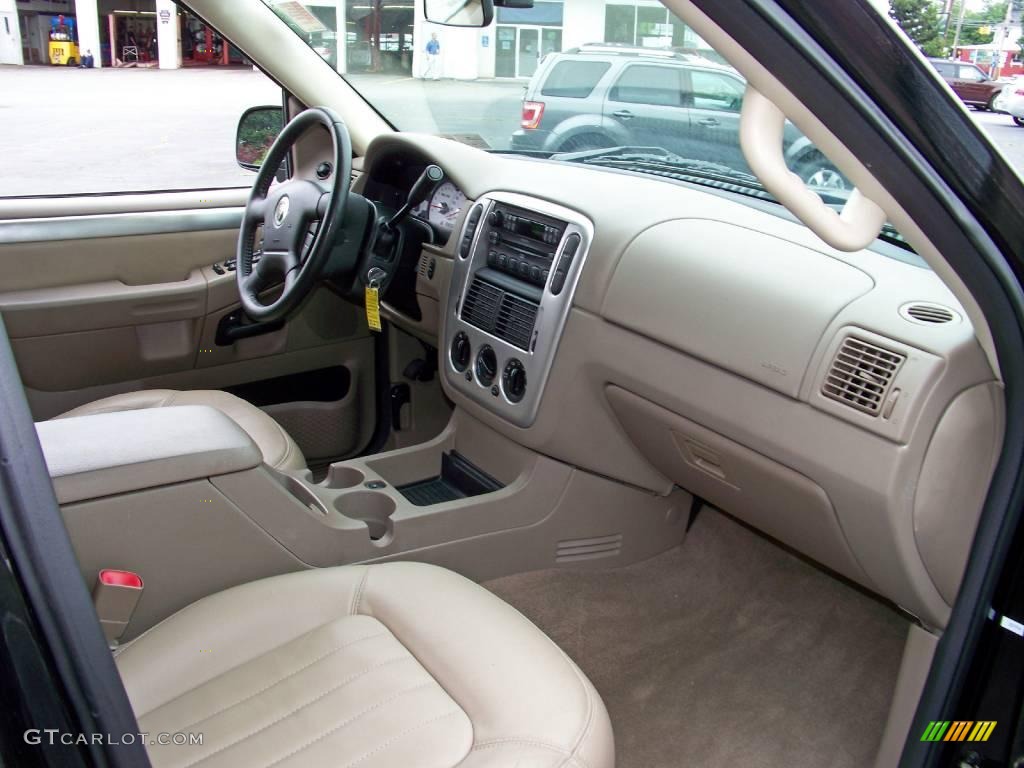 2005 Mountaineer V8 AWD - Black / Medium Dark Parchment photo #20