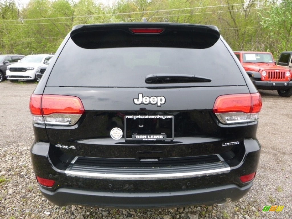 2017 Grand Cherokee Limited 4x4 - Diamond Black Crystal Pearl / Black photo #5