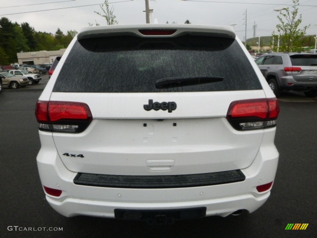 2017 Grand Cherokee Laredo 4x4 - Bright White / Black photo #4