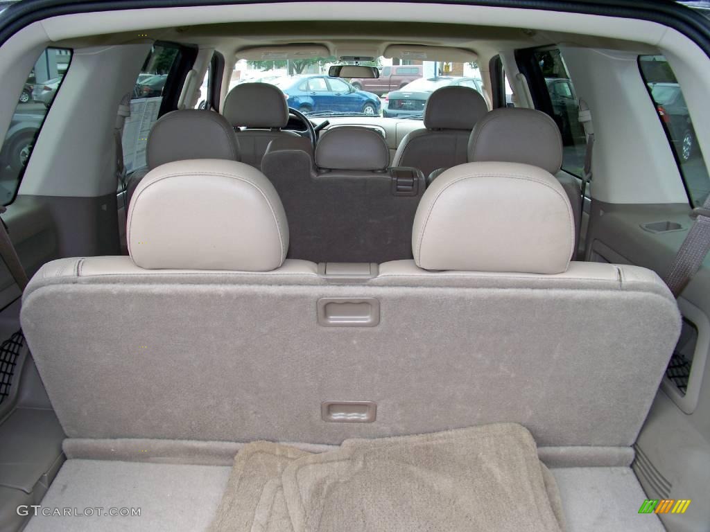 2005 Mountaineer V8 AWD - Black / Medium Dark Parchment photo #23