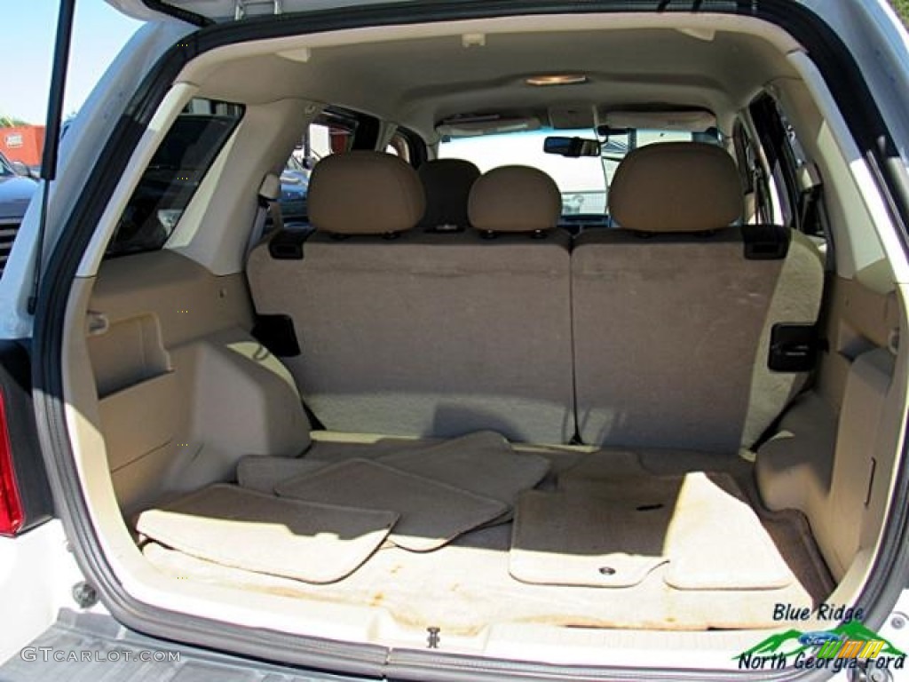 2009 Escape XLT V6 4WD - Oxford White / Camel photo #15