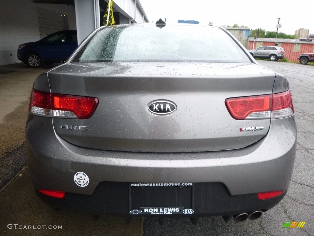 2010 Forte Koup SX - Bright Silver / Black Sport photo #3