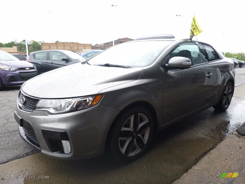 2010 Forte Koup SX - Bright Silver / Black Sport photo #6