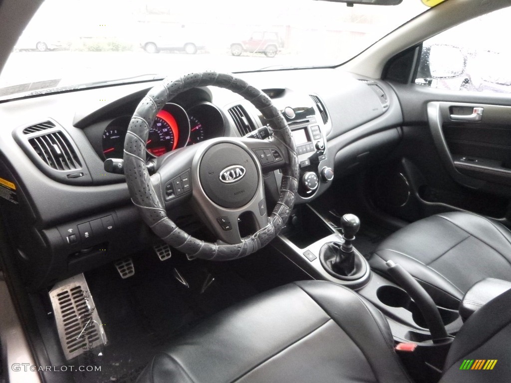 2010 Forte Koup SX - Bright Silver / Black Sport photo #12