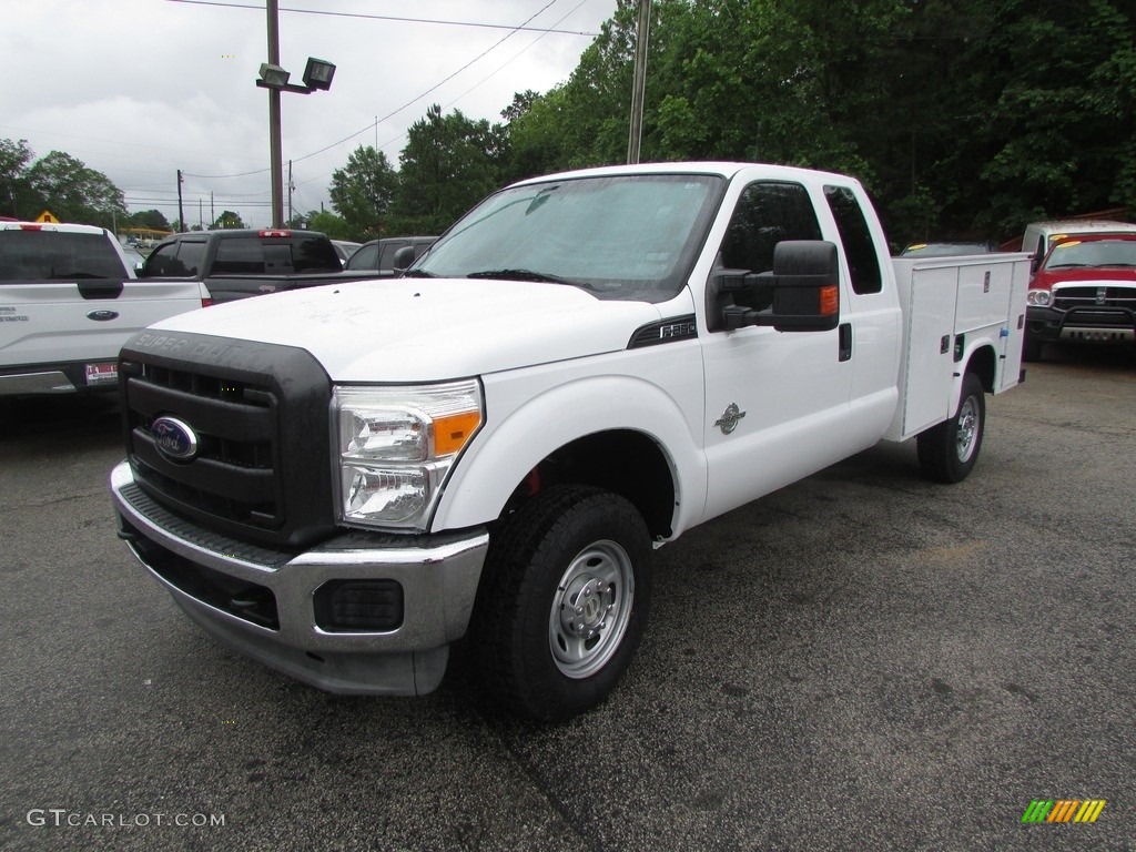 Oxford White Ford F250 Super Duty