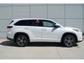 2017 Blizzard White Pearl Toyota Highlander LE  photo #3