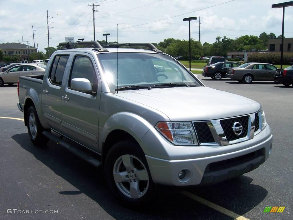 2006 Frontier LE Crew Cab - Radiant Silver / Steel photo #1