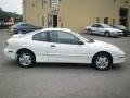 Bright White - Sunfire SE Coupe Photo No. 12