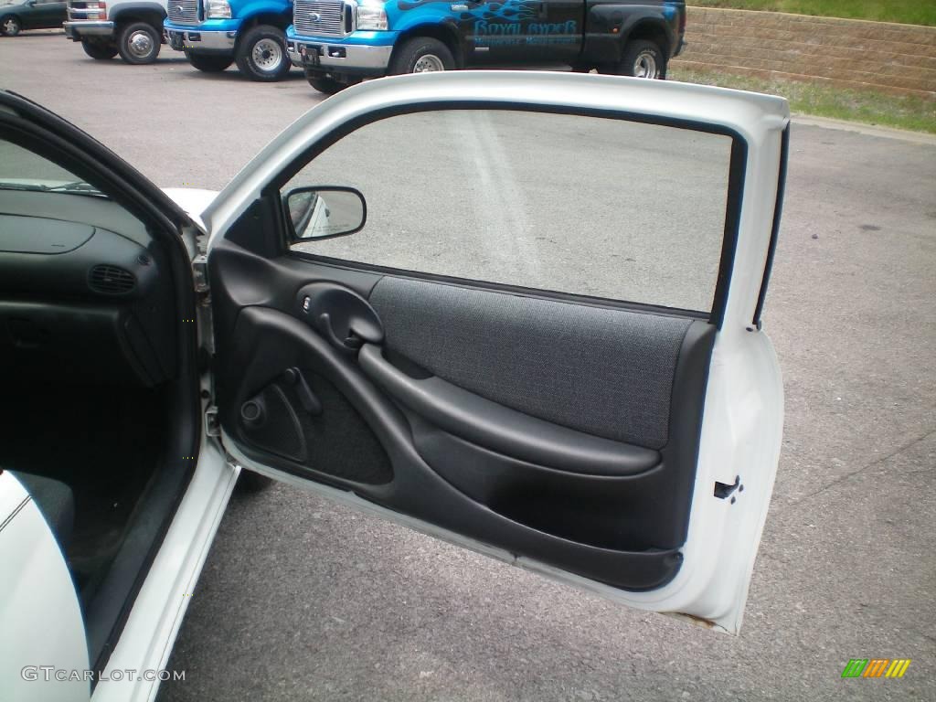 1998 Sunfire SE Coupe - Bright White / Graphite photo #22