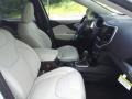 2017 Jeep Cherokee Brown/Pearl Interior Front Seat Photo