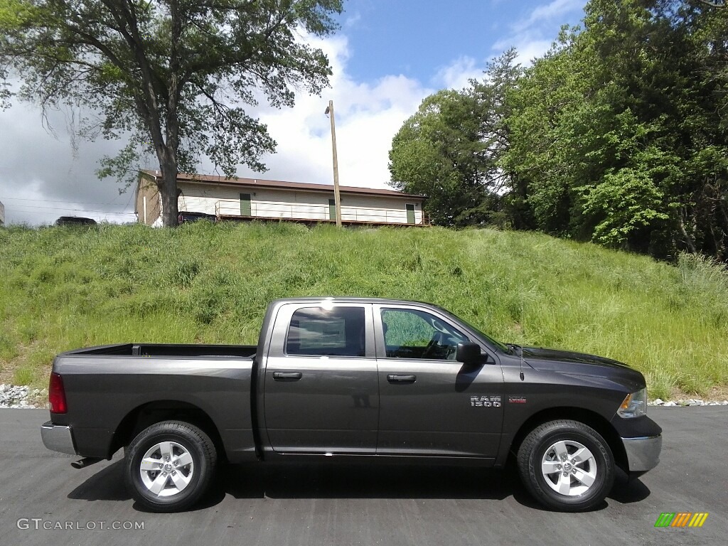 2017 1500 Express Crew Cab 4x4 - Granite Crystal Metallic / Black/Diesel Gray photo #5