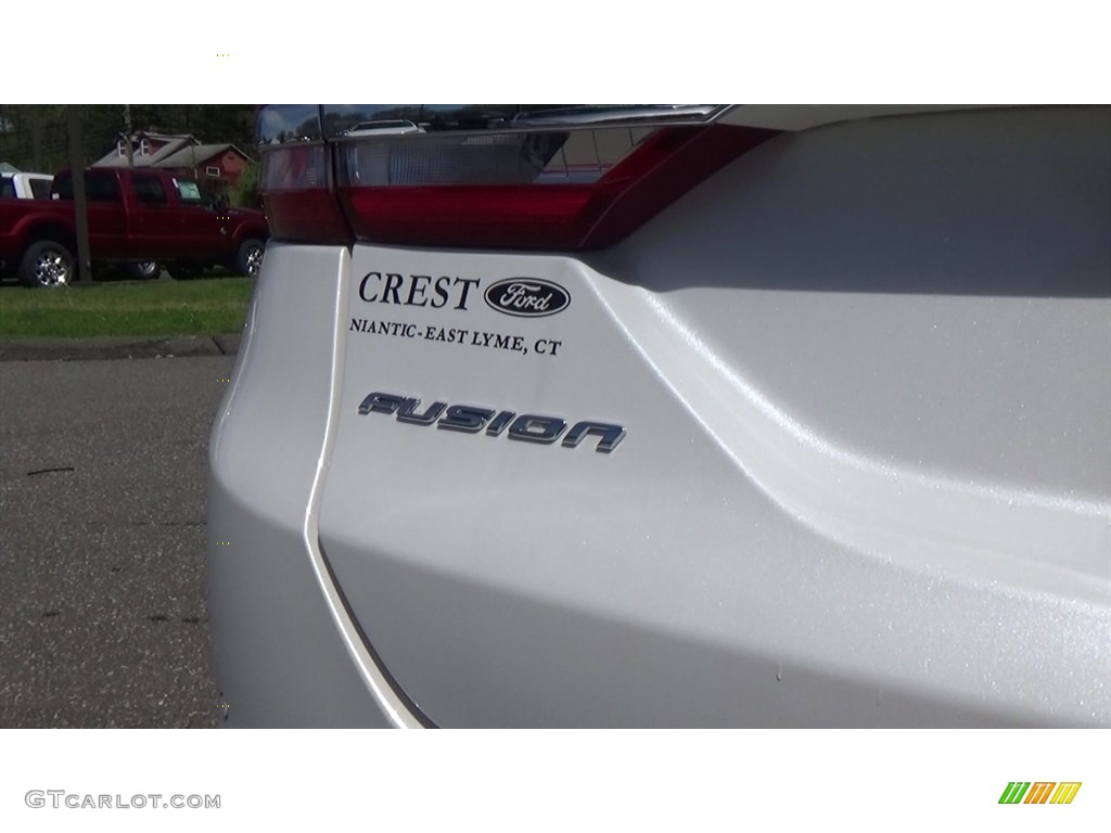 2017 Fusion SE AWD - White Platinum / Ebony photo #10