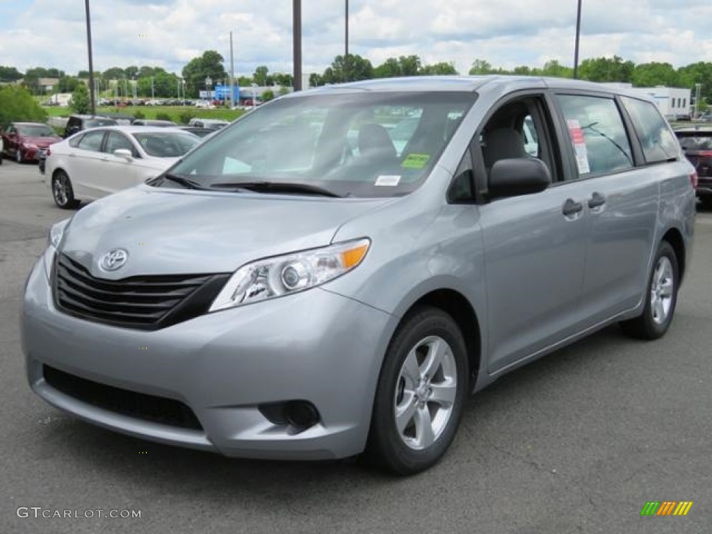 2017 Sienna L - Silver Sky Metallic / Ash photo #3