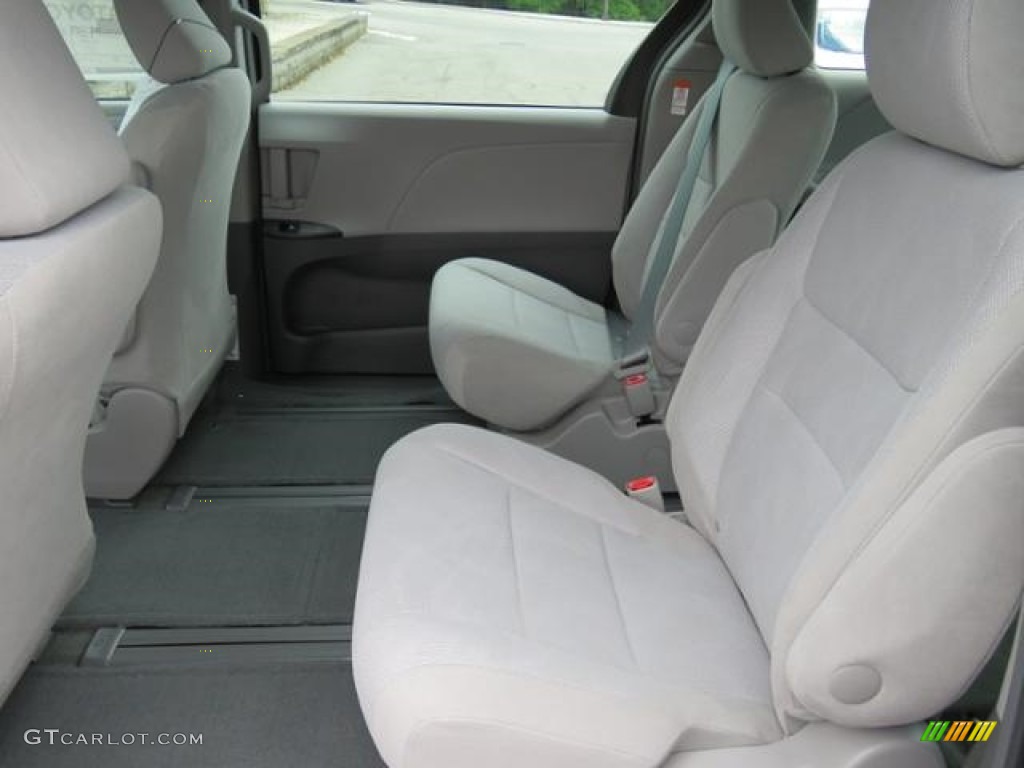 2017 Toyota Sienna L Rear Seat Photos