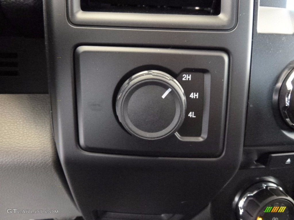 2017 F150 XL SuperCrew 4x4 - Oxford White / Black photo #12