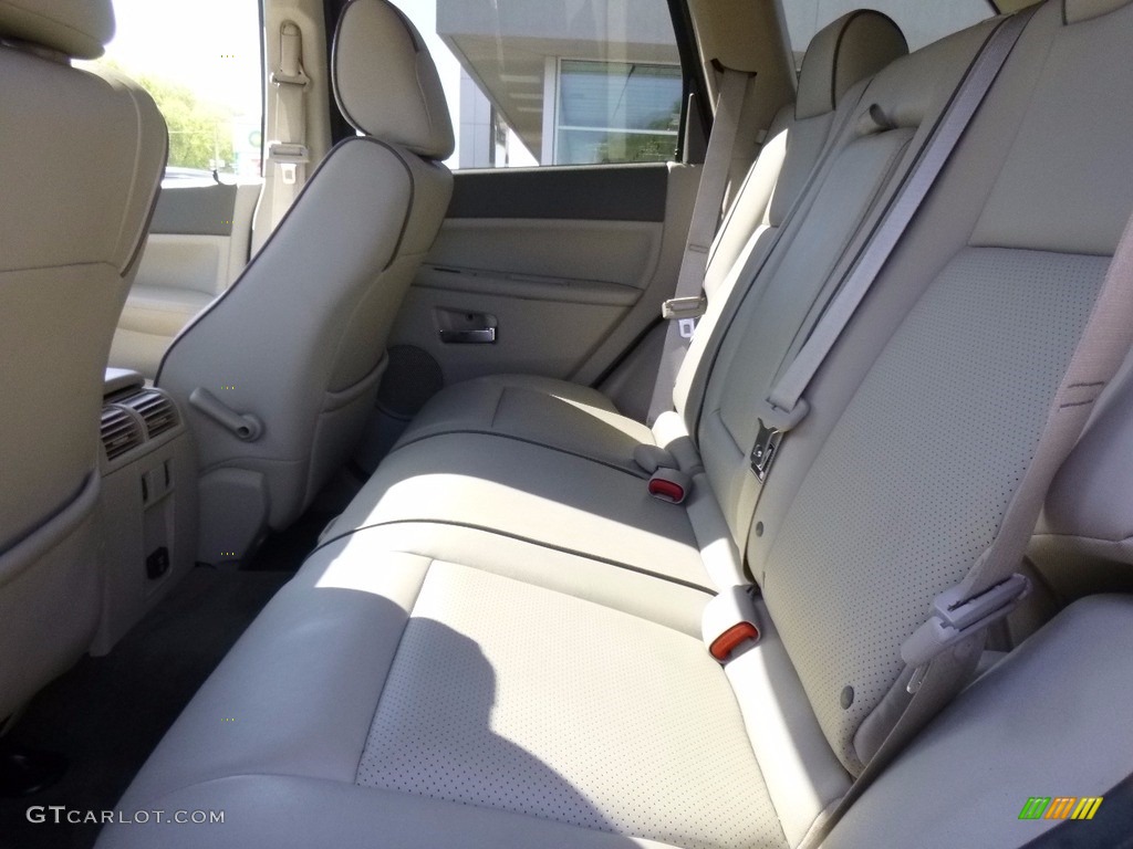 2008 Grand Cherokee Overland 4x4 - Red Rock Crystal Pearl / Dark Khaki/Light Graystone photo #9