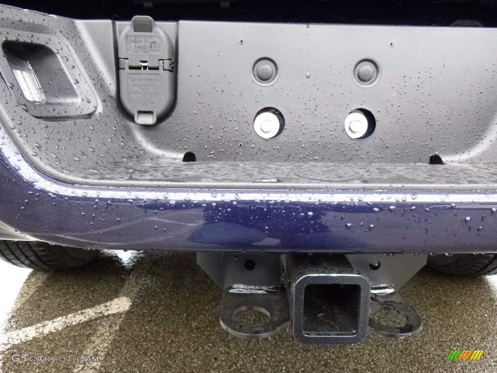 2017 1500 Express Quad Cab 4x4 - True Blue Pearl / Black/Diesel Gray photo #5