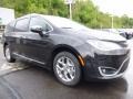 Brilliant Black Crystal Pearl 2017 Chrysler Pacifica Limited Exterior