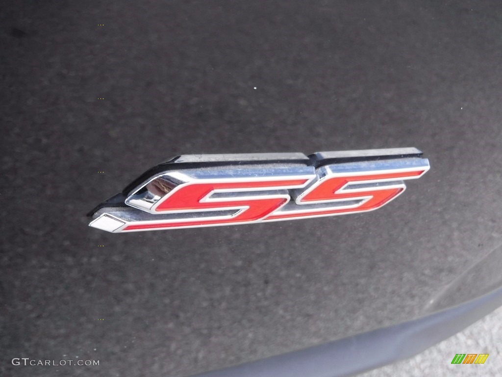 2017 Chevrolet Camaro SS Coupe Marks and Logos Photos