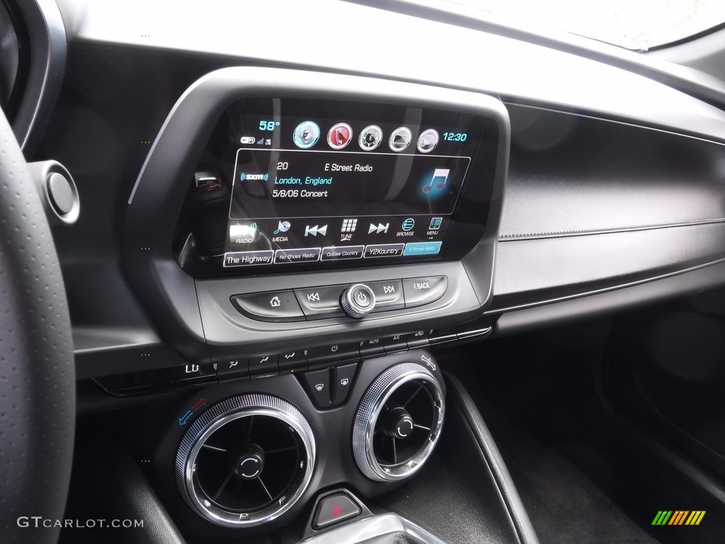 2017 Chevrolet Camaro SS Coupe Controls Photo #120337072