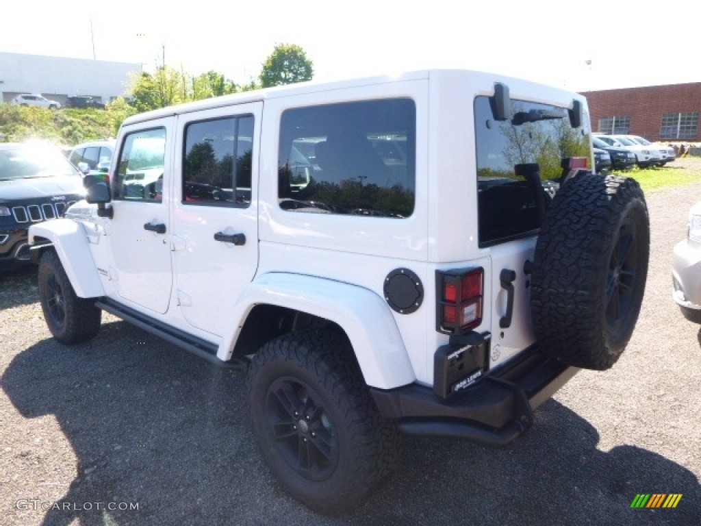 2017 Wrangler Unlimited Sahara 4x4 - Bright White / Black photo #3