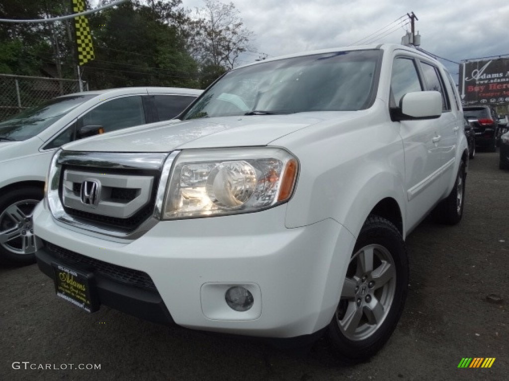 Taffeta White Honda Pilot