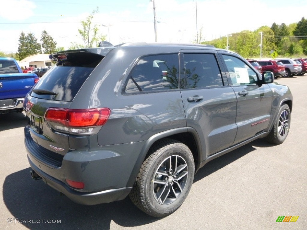 2017 Grand Cherokee Trailhawk 4x4 - Rhino / Black photo #5