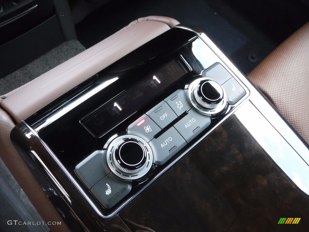 2017 Audi A8 L 3.0T quattro Controls Photos