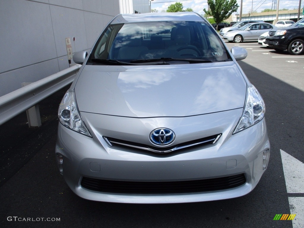 2014 Prius v Two - Classic Silver Metallic / Misty Gray photo #9