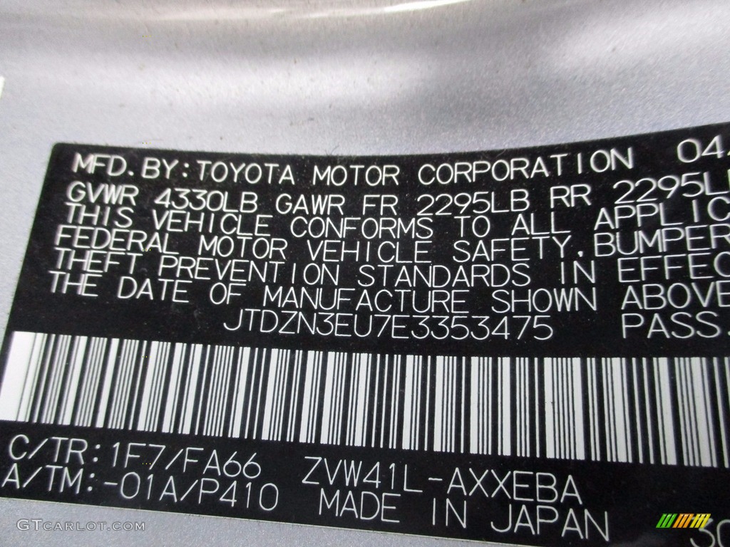 2014 Prius v Two - Classic Silver Metallic / Misty Gray photo #19