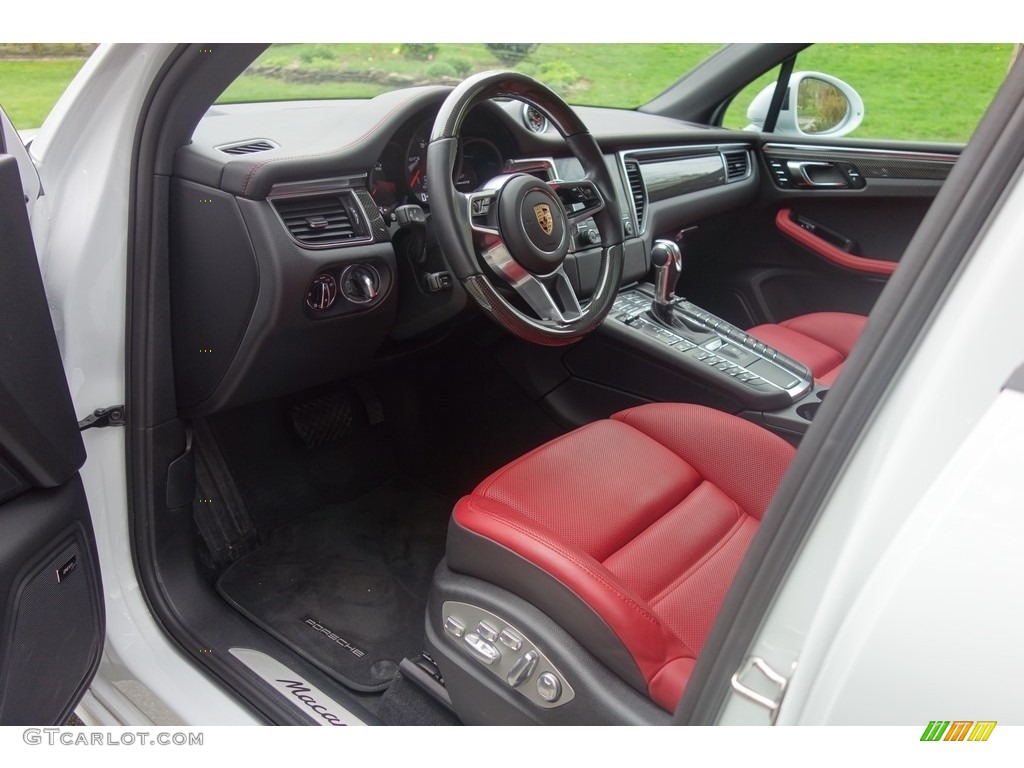 2017 Porsche Macan GTS Front Seat Photo #120346942