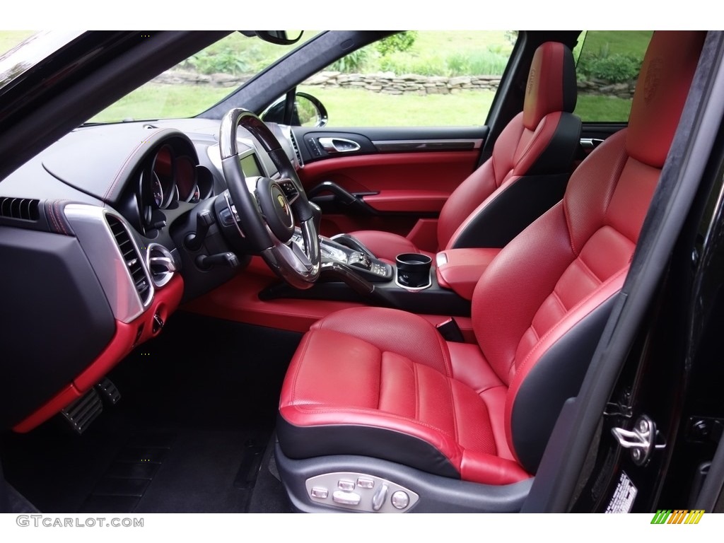 Black/Garnet Red Interior 2016 Porsche Cayenne Turbo S Photo #120347263