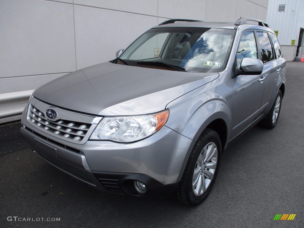 2011 Forester 2.5 X Premium - Spark Silver Metallic / Platinum photo #10
