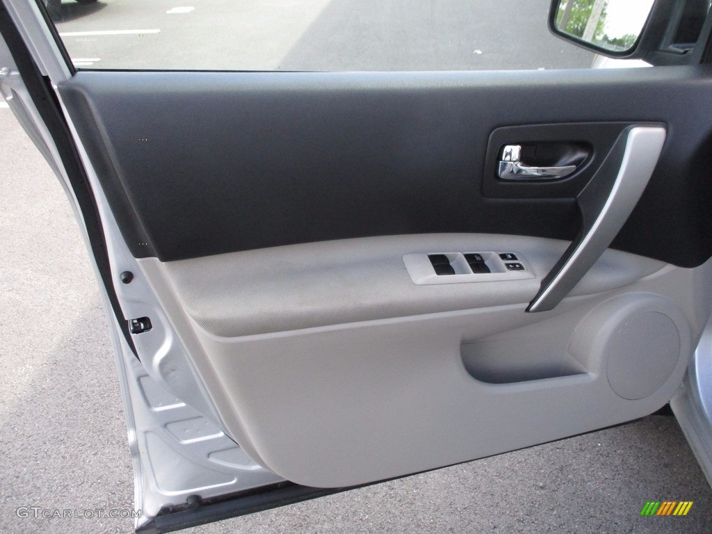 2009 Nissan Rogue S Gray Door Panel Photo #120347722