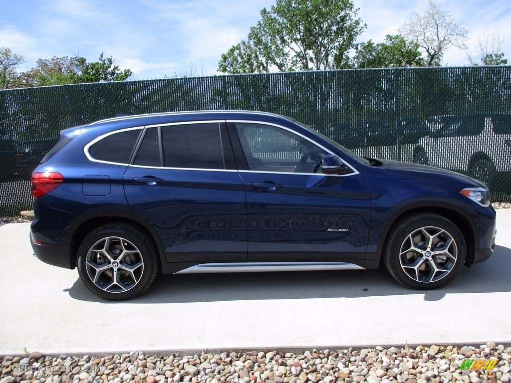 2017 X1 xDrive28i - Mediterranean Blue Metallic / Canberra Beige photo #2