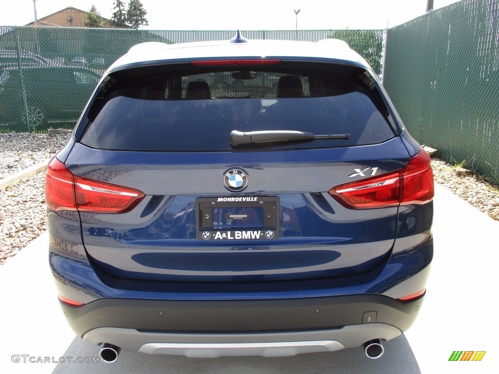 2017 X1 xDrive28i - Mediterranean Blue Metallic / Canberra Beige photo #9