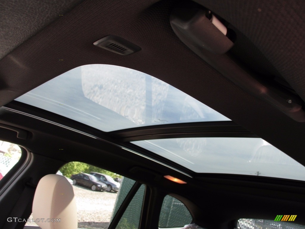 2017 X1 xDrive28i - Mediterranean Blue Metallic / Canberra Beige photo #11