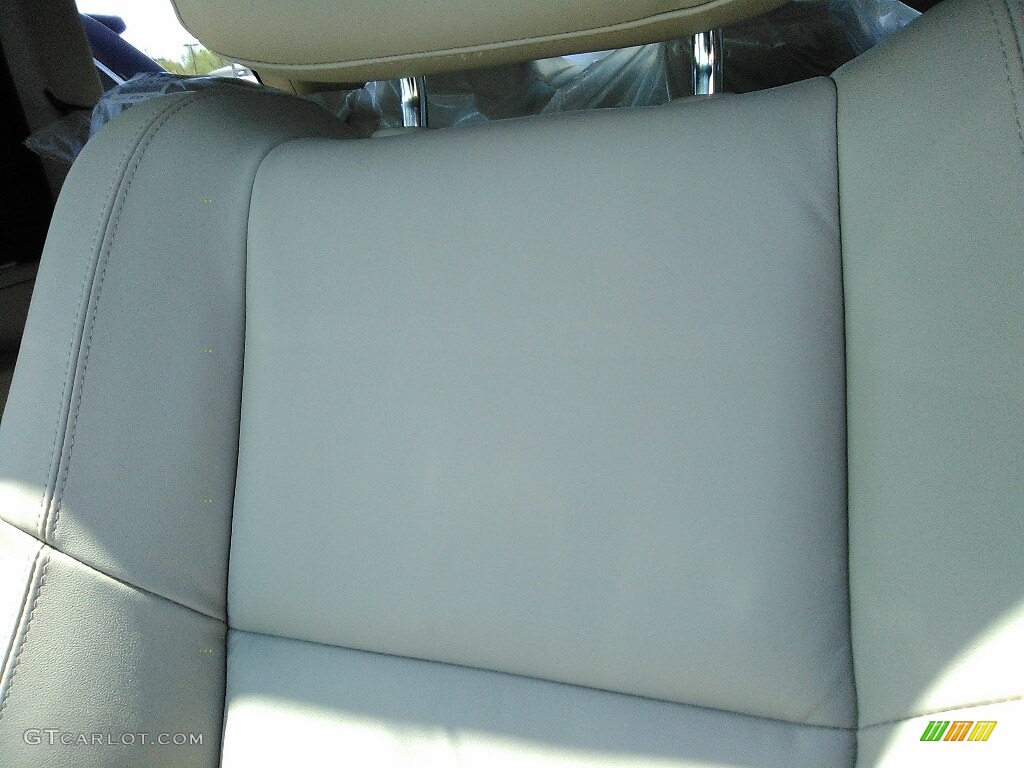 2017 Grand Cherokee Limited 4x4 - Diamond Black Crystal Pearl / Black/Light Frost Beige photo #6