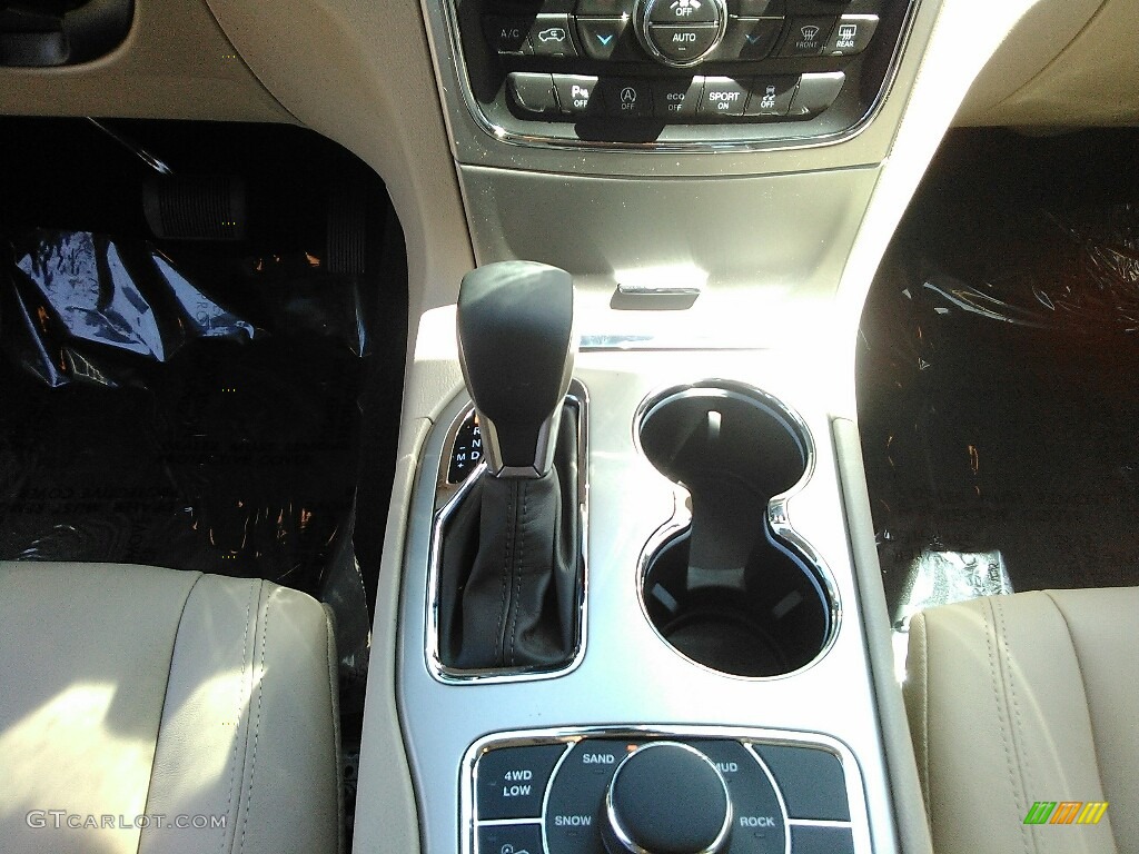 2017 Grand Cherokee Limited 4x4 - Diamond Black Crystal Pearl / Black/Light Frost Beige photo #9