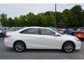 Super White - Camry SE Photo No. 2