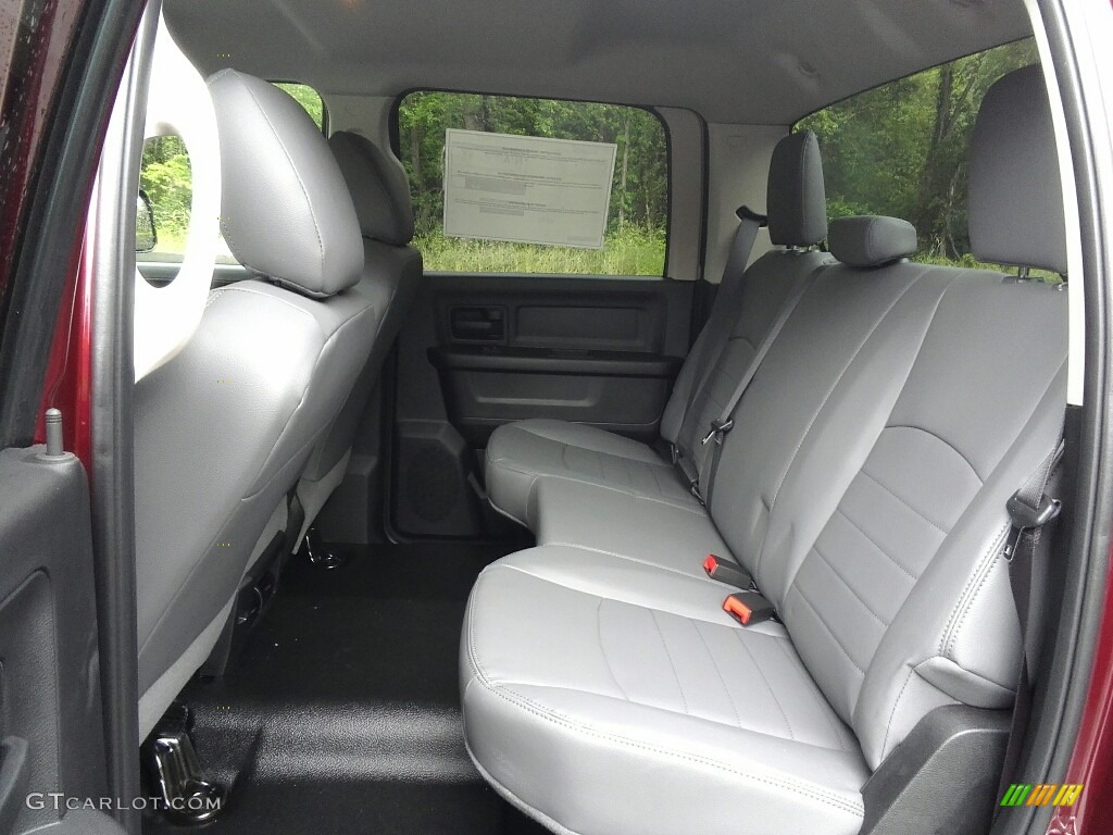 2017 3500 Tradesman Crew Cab 4x4 Chassis - Delmonico Red Pearl / Black/Diesel Gray photo #23