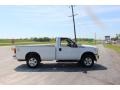 Oxford White - F250 Super Duty XL Regular Cab 4x4 Photo No. 2