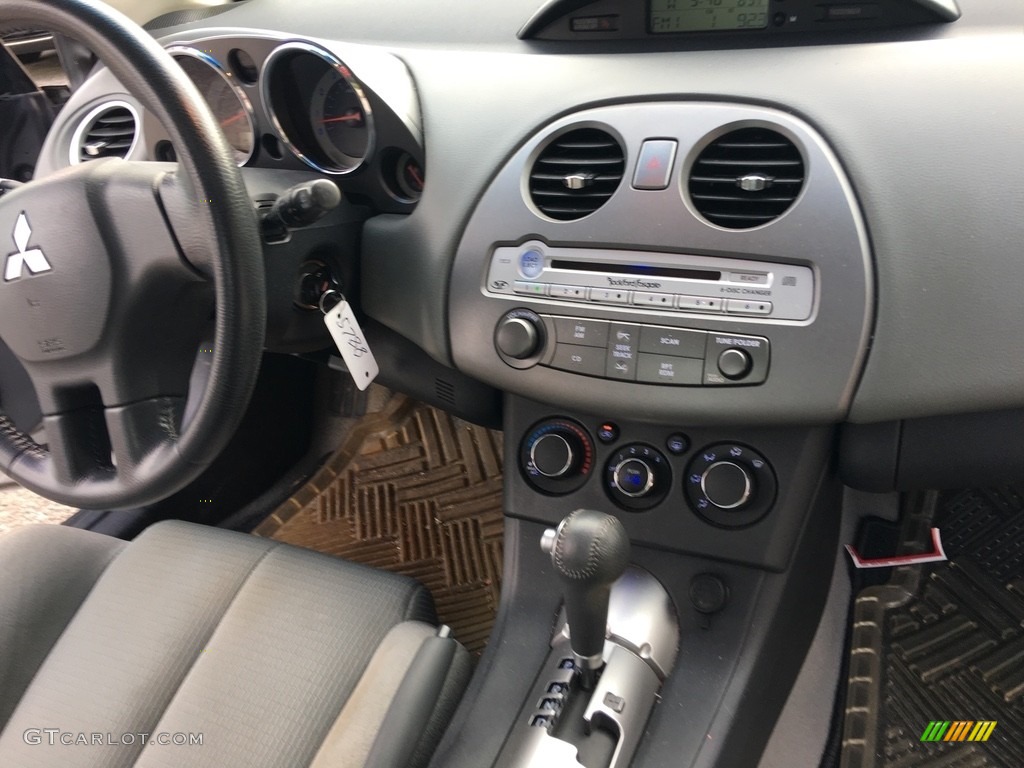 2007 Eclipse GT Coupe - Liquid Silver Metallic / Dark Charcoal photo #16