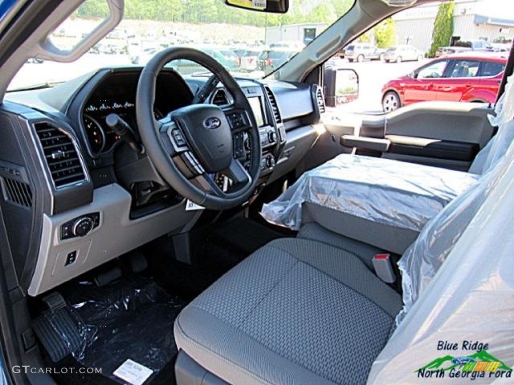 2017 F150 XLT SuperCrew 4x4 - Lightning Blue / Earth Gray photo #32