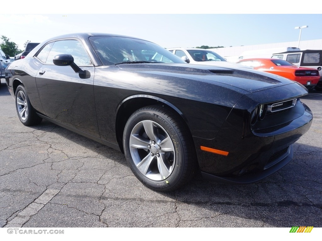 2017 Challenger SXT - Maximum Steel Metallic / Black photo #4