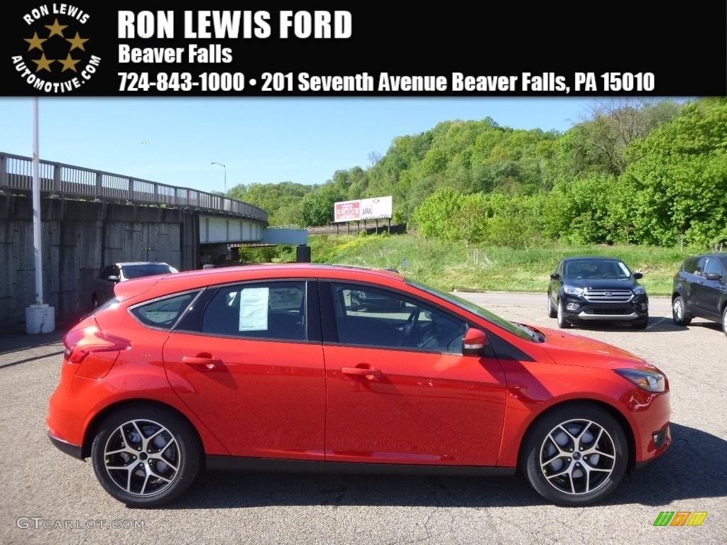 2017 Race Red Ford Focus SEL Hatch 120377407 Photo 4 GTCarLot 2017-race-red-ford-focus-sel-hatch-120377407-photo-4-gtcarlot